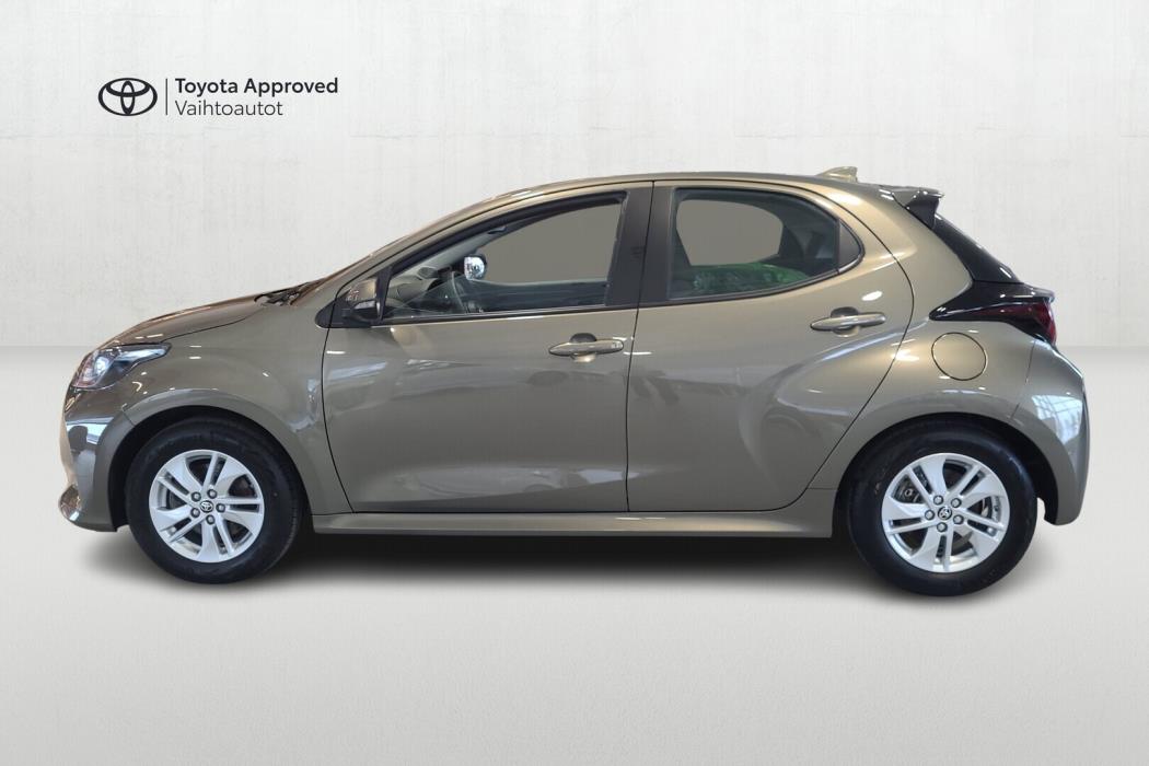 TOYOTA Yaris 2024