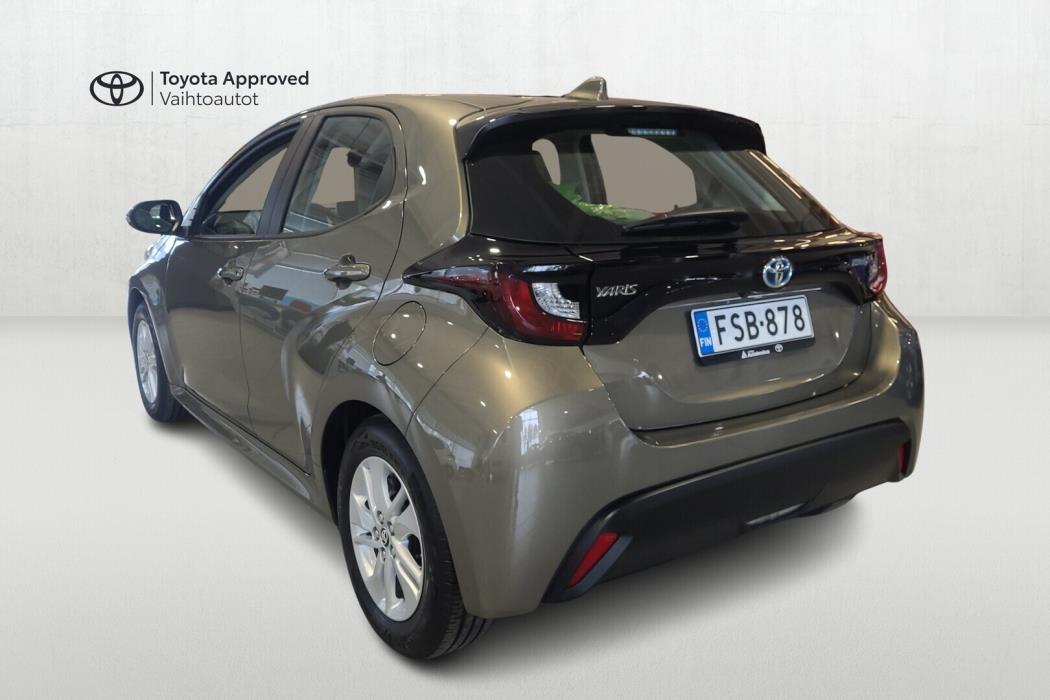 TOYOTA Yaris 2024