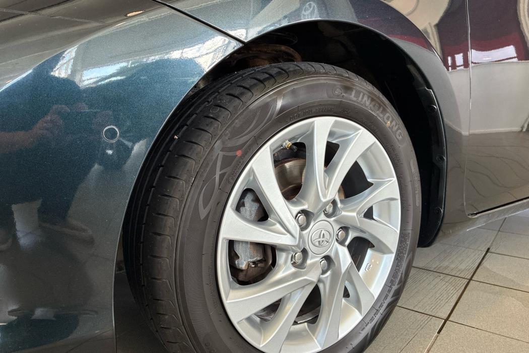TOYOTA Auris 2016