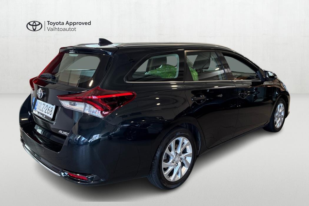TOYOTA Auris 2016