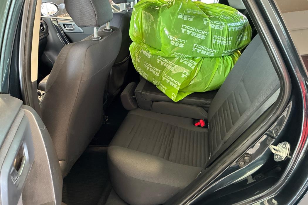 TOYOTA Auris 2016