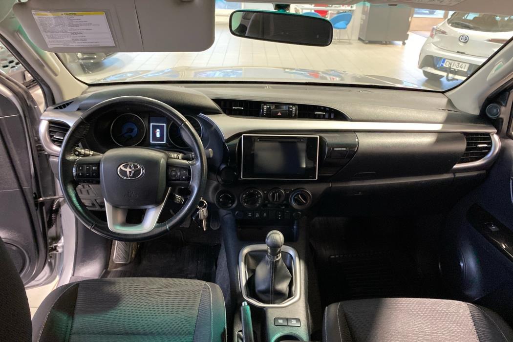 TOYOTA Hilux 2017