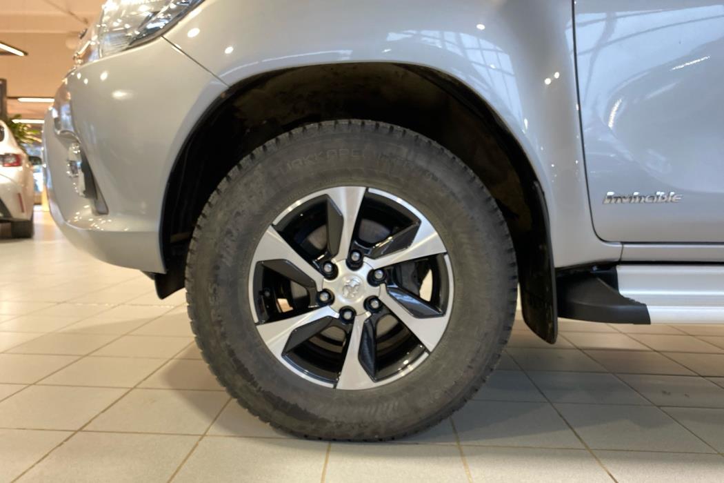 TOYOTA Hilux 2017