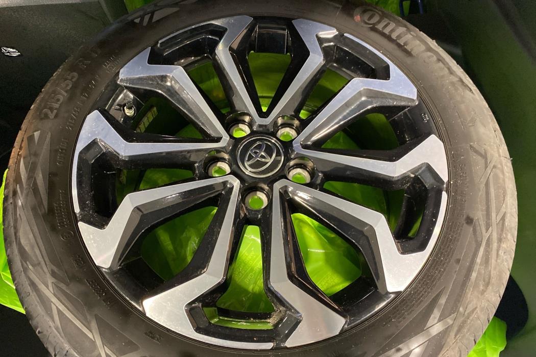 TOYOTA Yaris Cross 2024