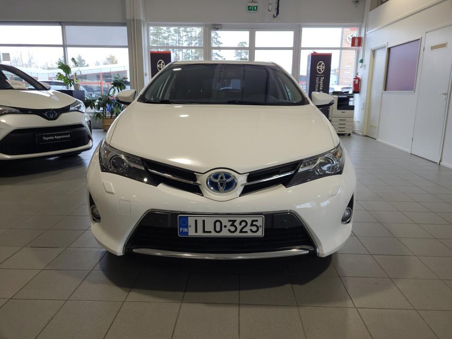 TOYOTA Auris 2014