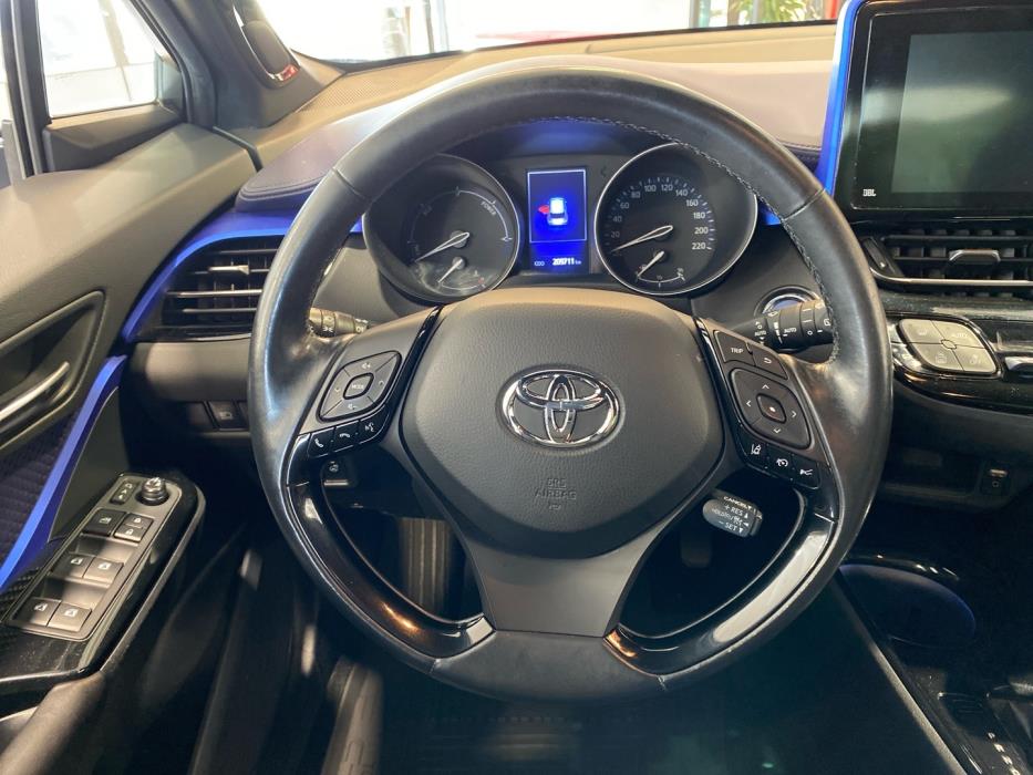 TOYOTA C-HR 2017