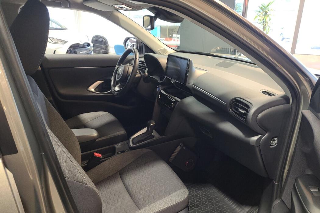 TOYOTA Yaris Cross 2023