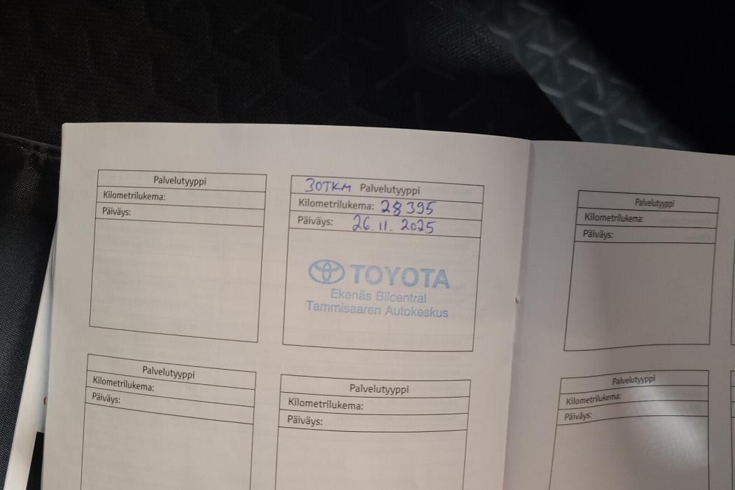 TOYOTA Yaris Cross 2023