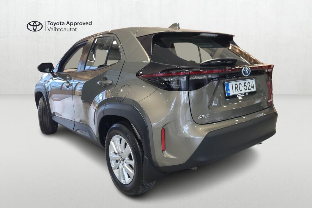 TOYOTA Yaris Cross 2023