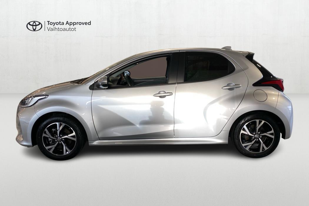 TOYOTA YARIS 2024