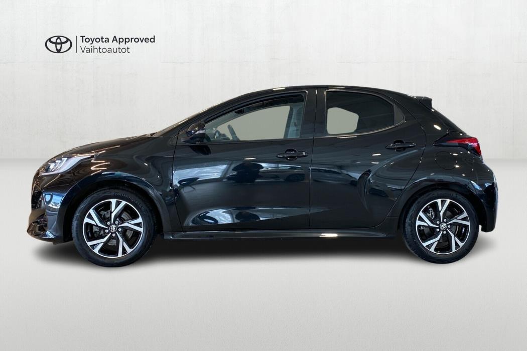 TOYOTA YARIS 2024