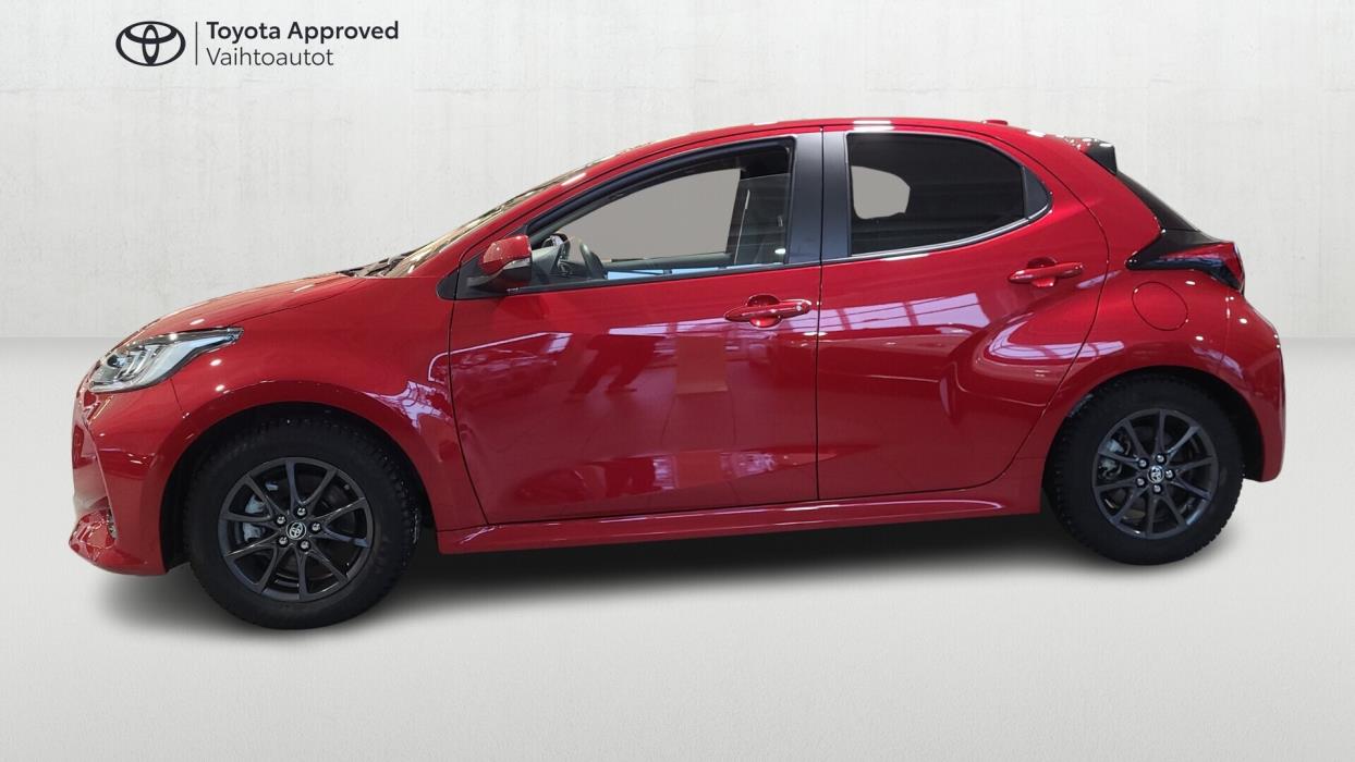 TOYOTA YARIS 2024