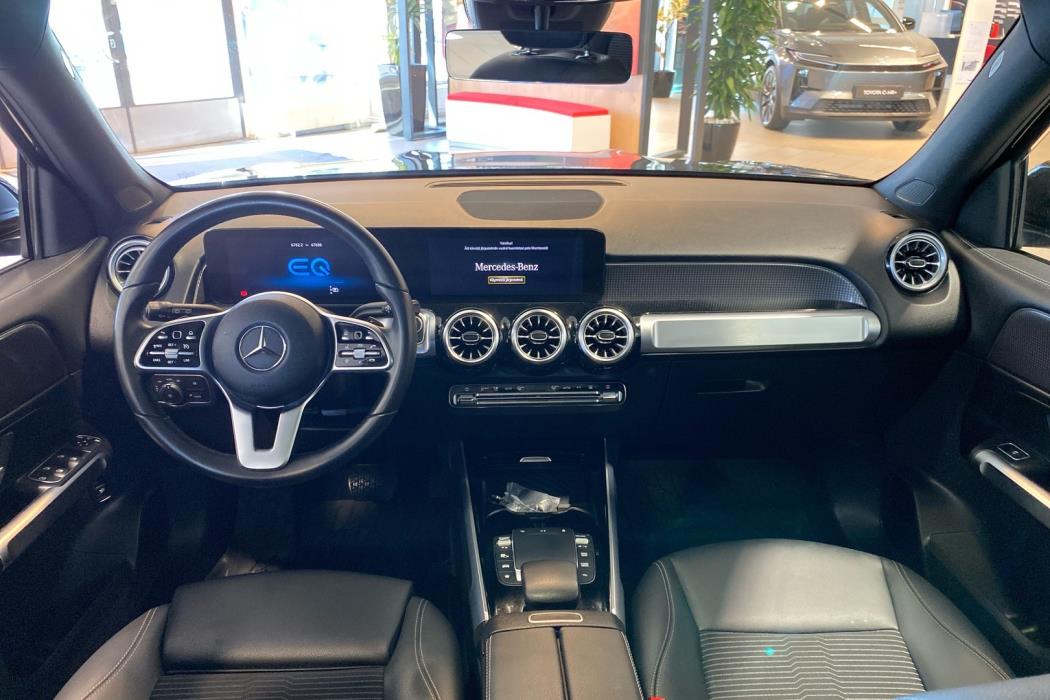 MERCEDES-BENZ EQB 2022