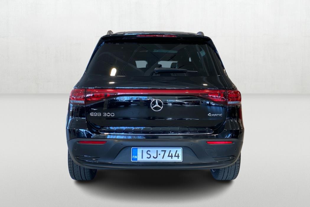 MERCEDES-BENZ EQB 2022