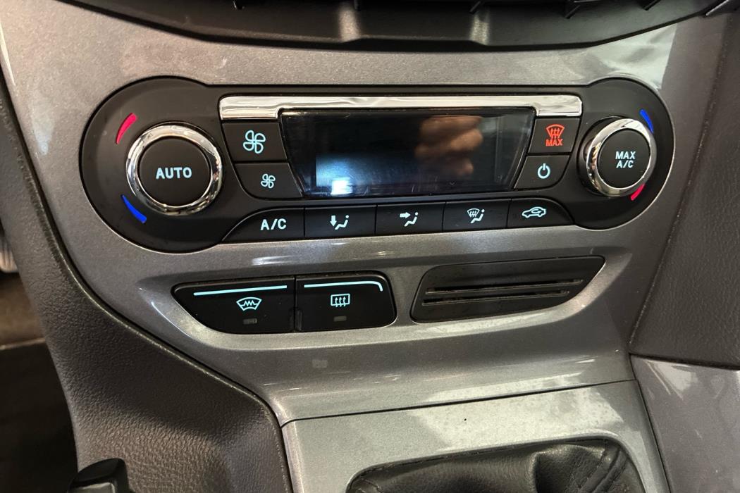 FORD Focus 2011
