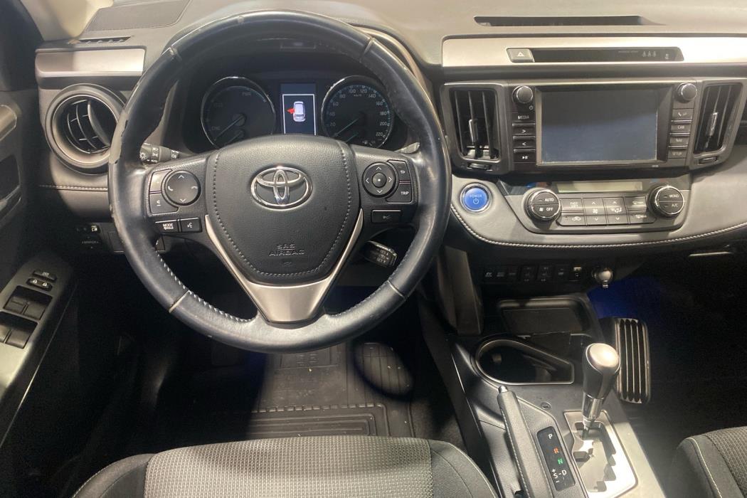 TOYOTA RAV4 2017
