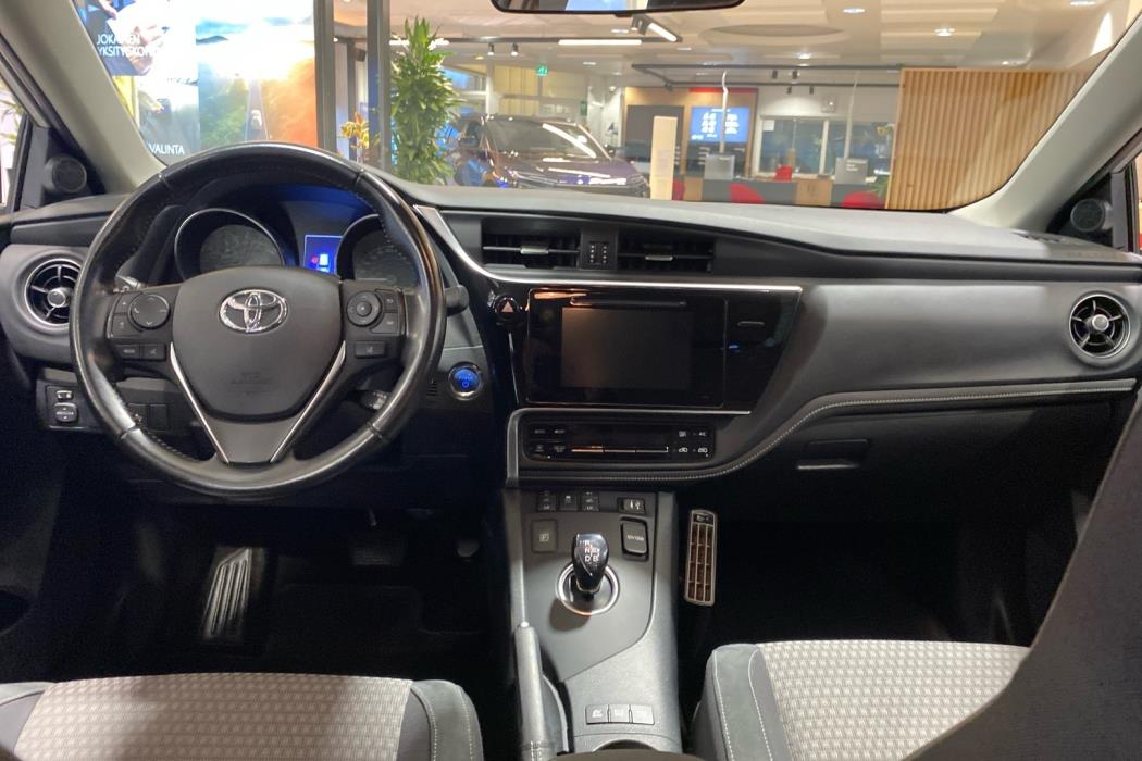 TOYOTA Auris 2018