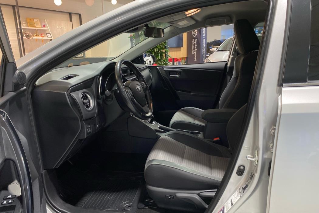 TOYOTA Auris 2018