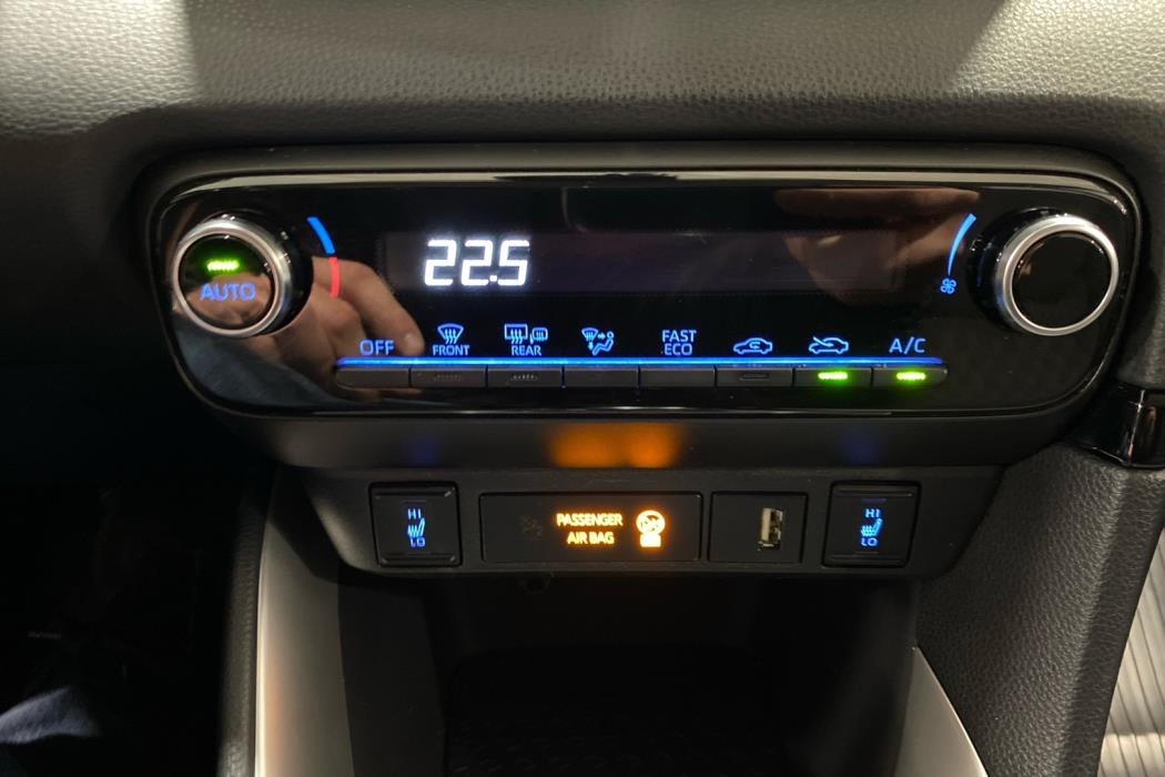 TOYOTA Yaris 2021