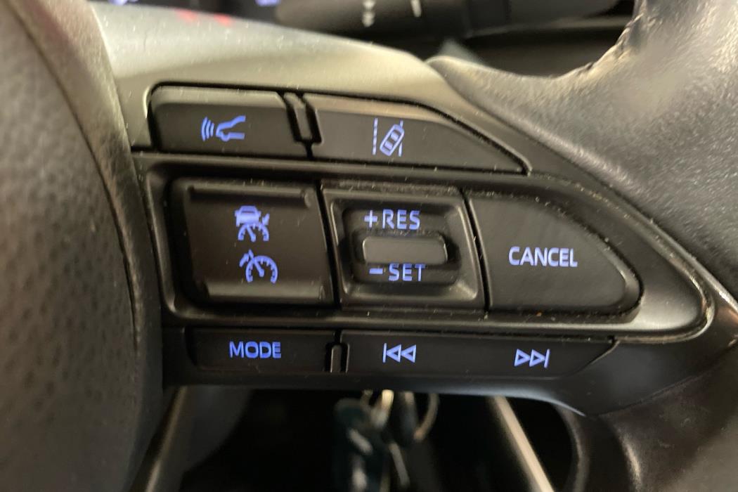 TOYOTA Yaris 2021