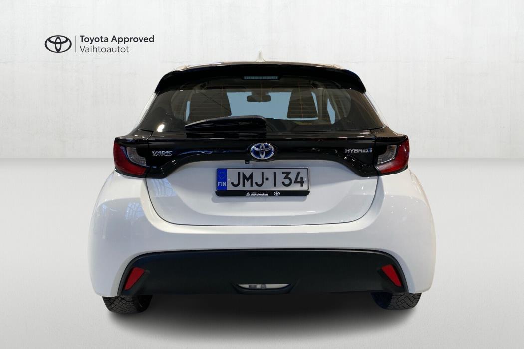 TOYOTA Yaris 2021