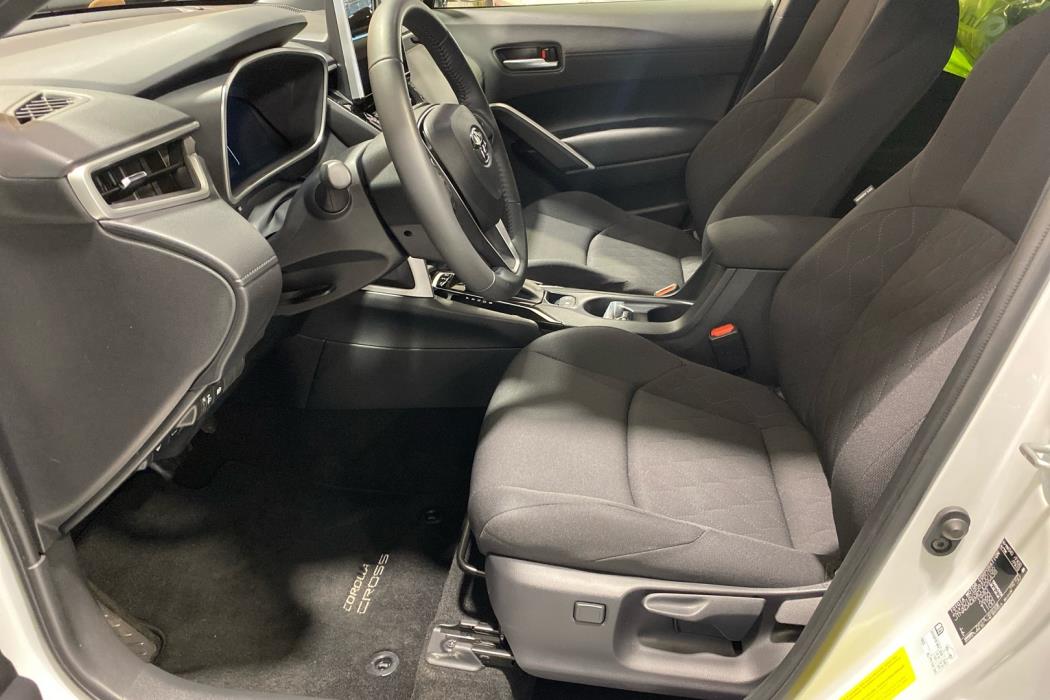 TOYOTA Corolla Cross 2025