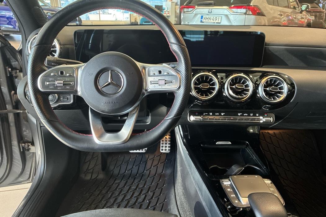 MERCEDES-BENZ A 2021