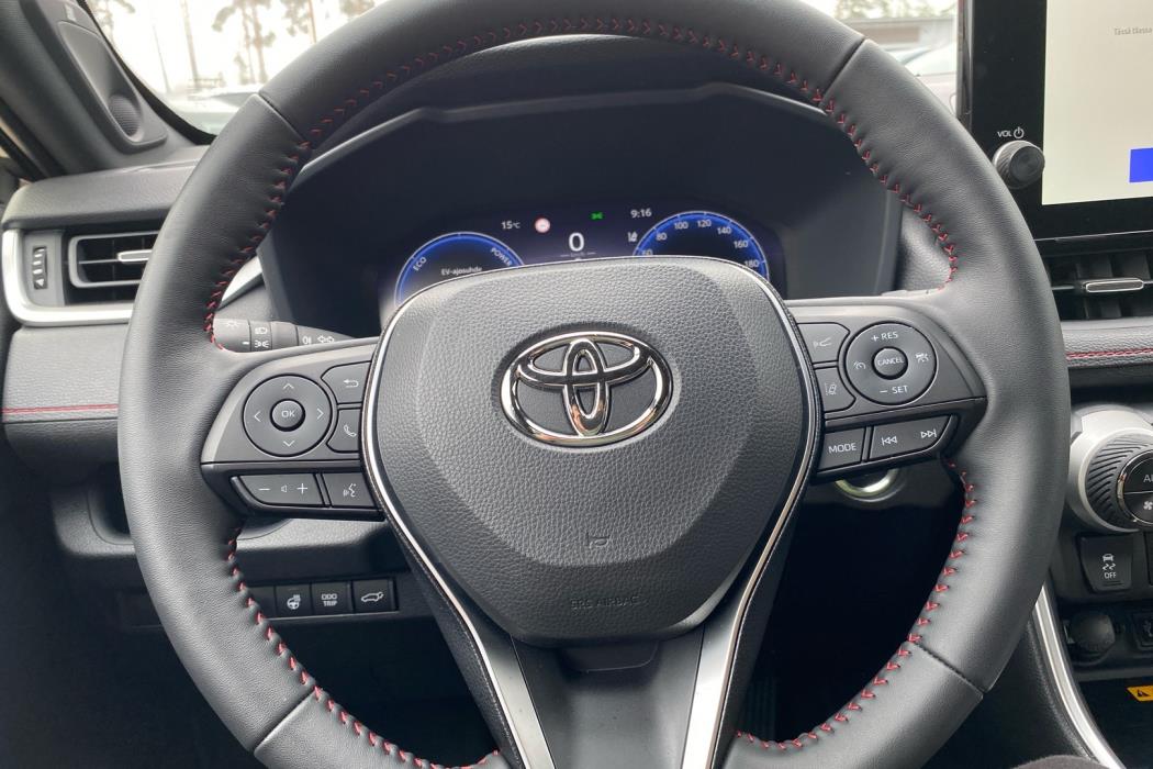 TOYOTA RAV4 Plug-in 2025
