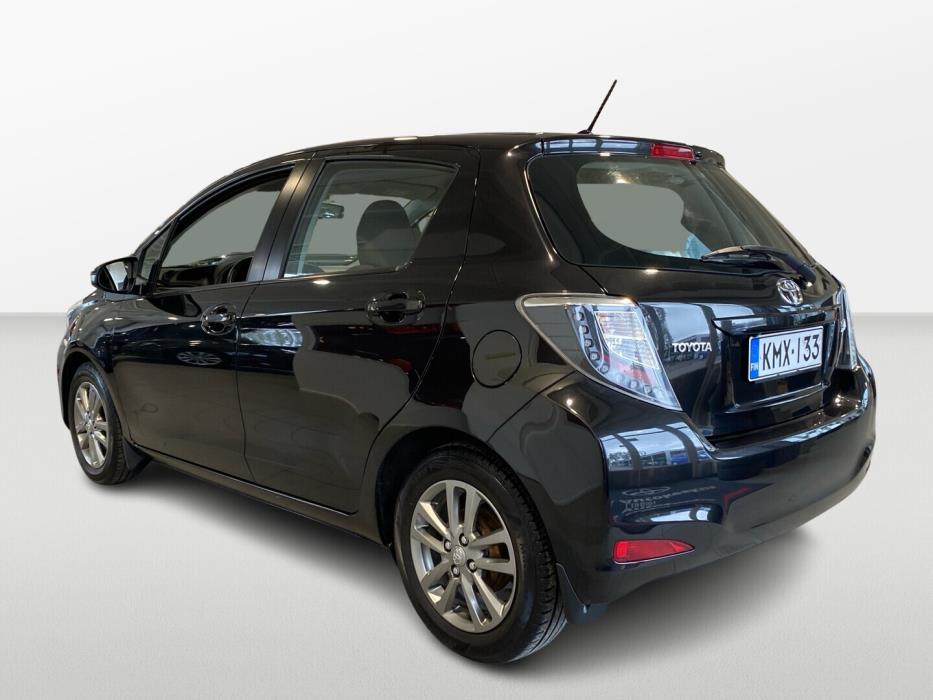 TOYOTA Yaris 2014