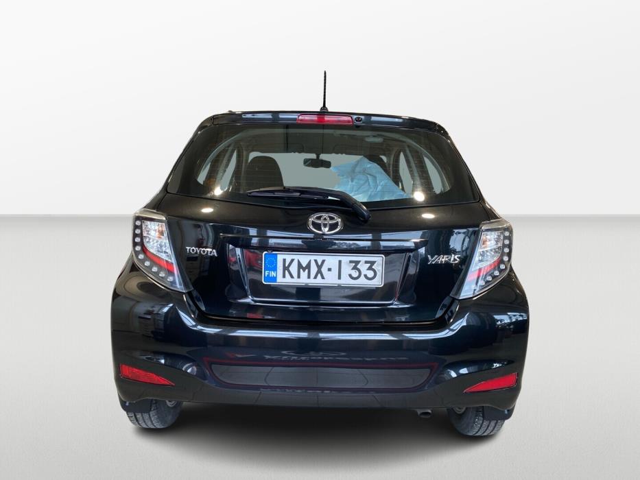 TOYOTA Yaris 2014