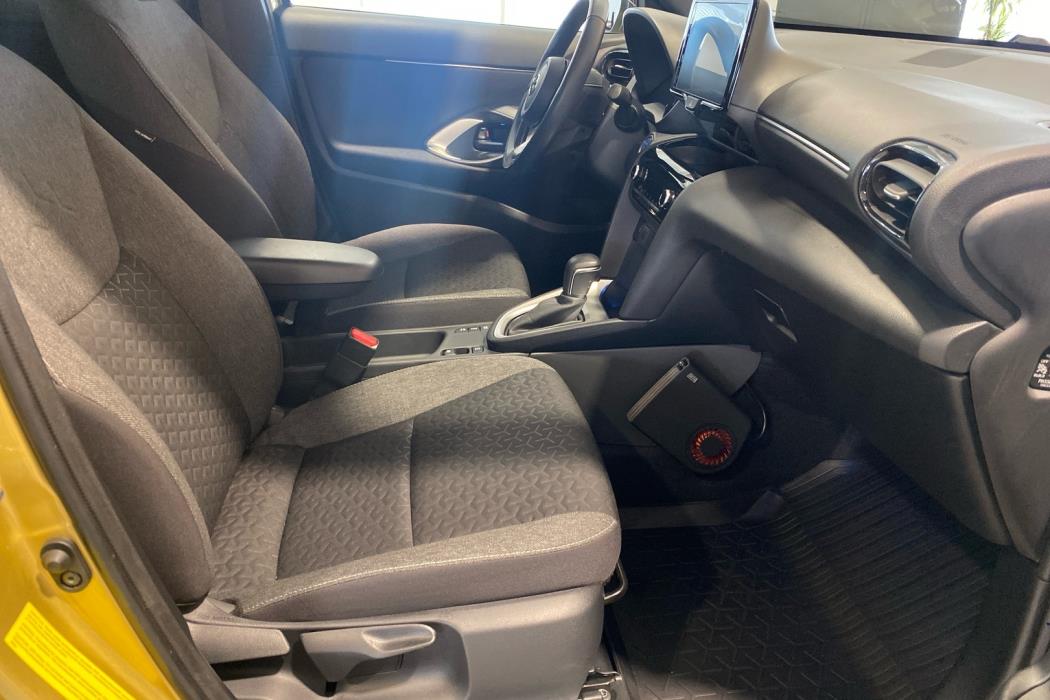 TOYOTA Yaris Cross 2023