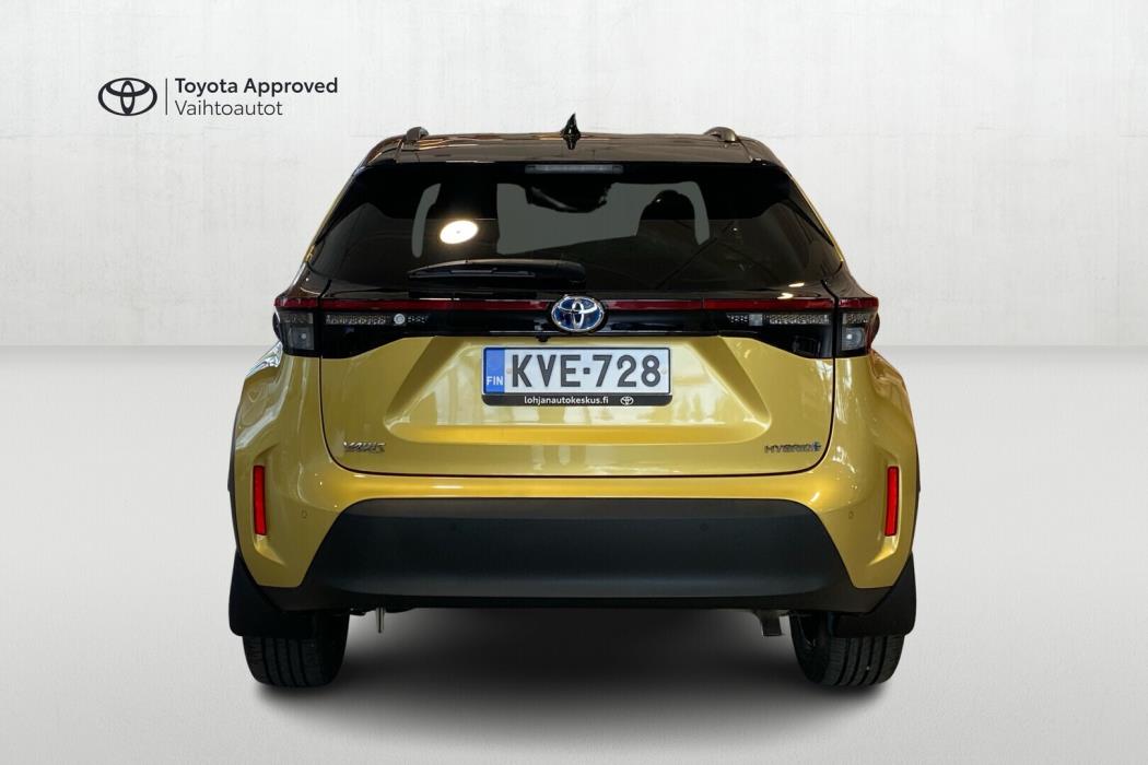 TOYOTA Yaris Cross 2023