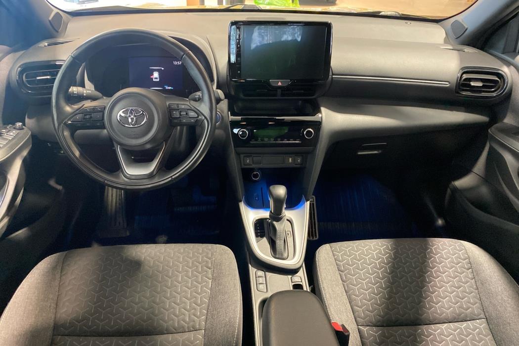 TOYOTA Yaris Cross 2023