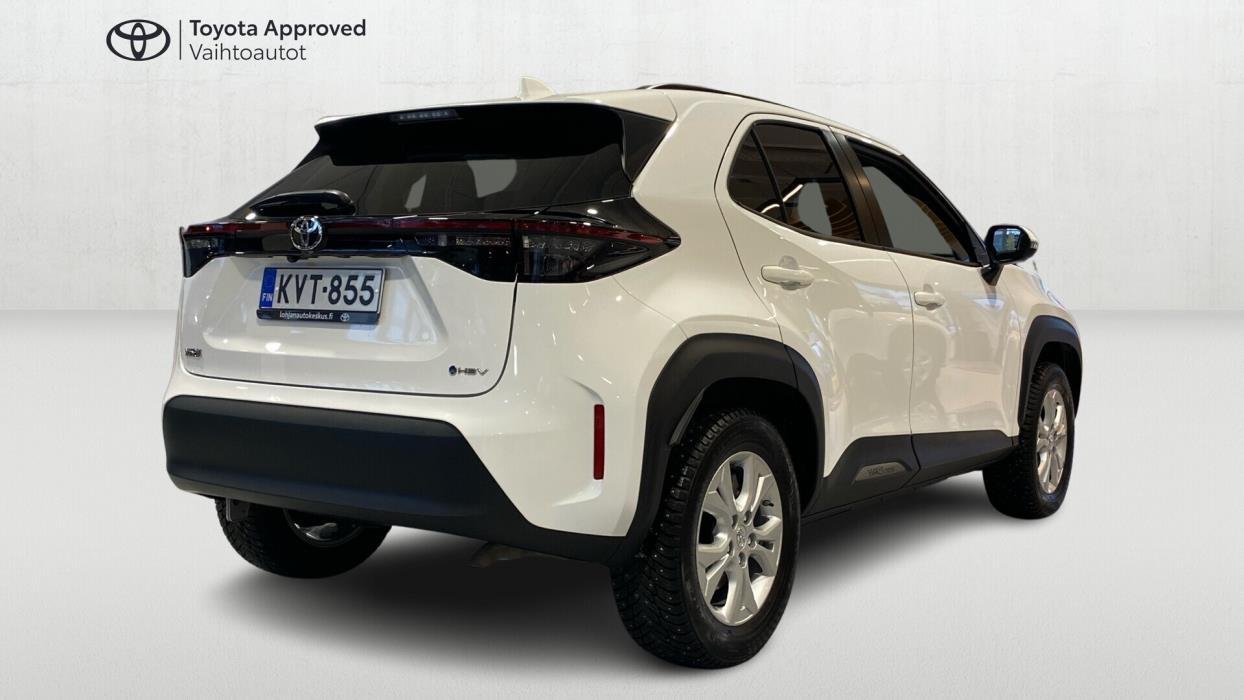 TOYOTA Yaris Cross 2024