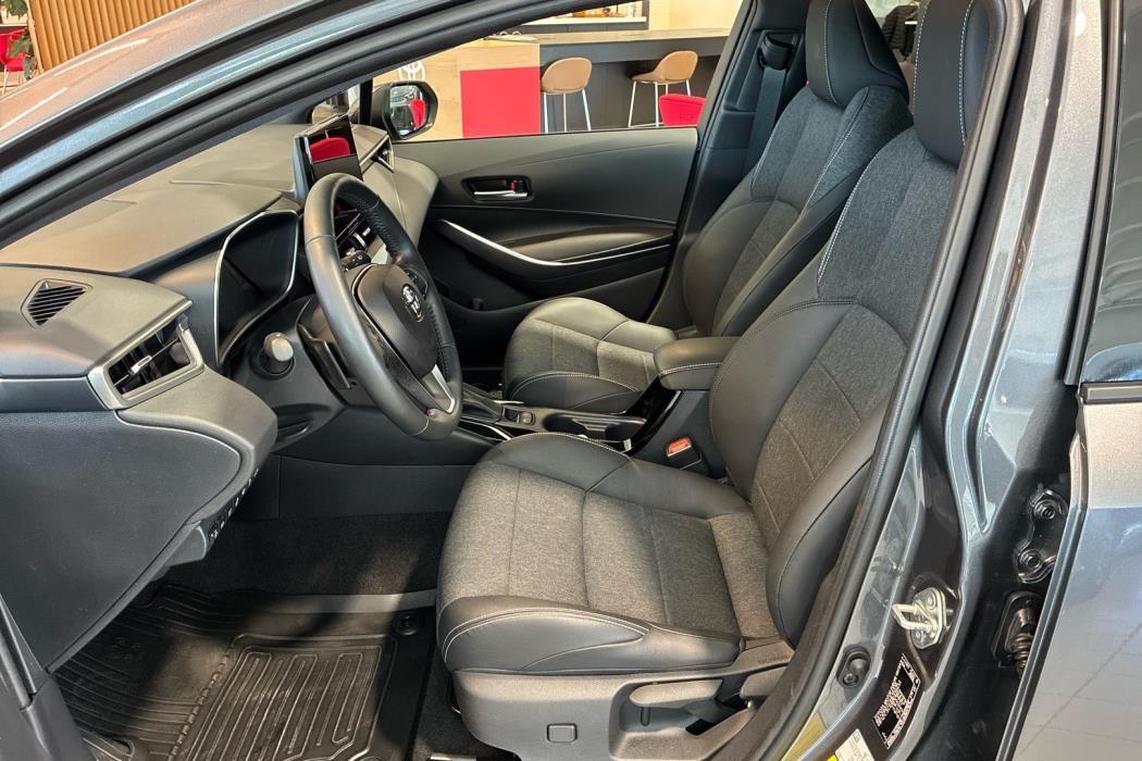 TOYOTA Corolla 2024