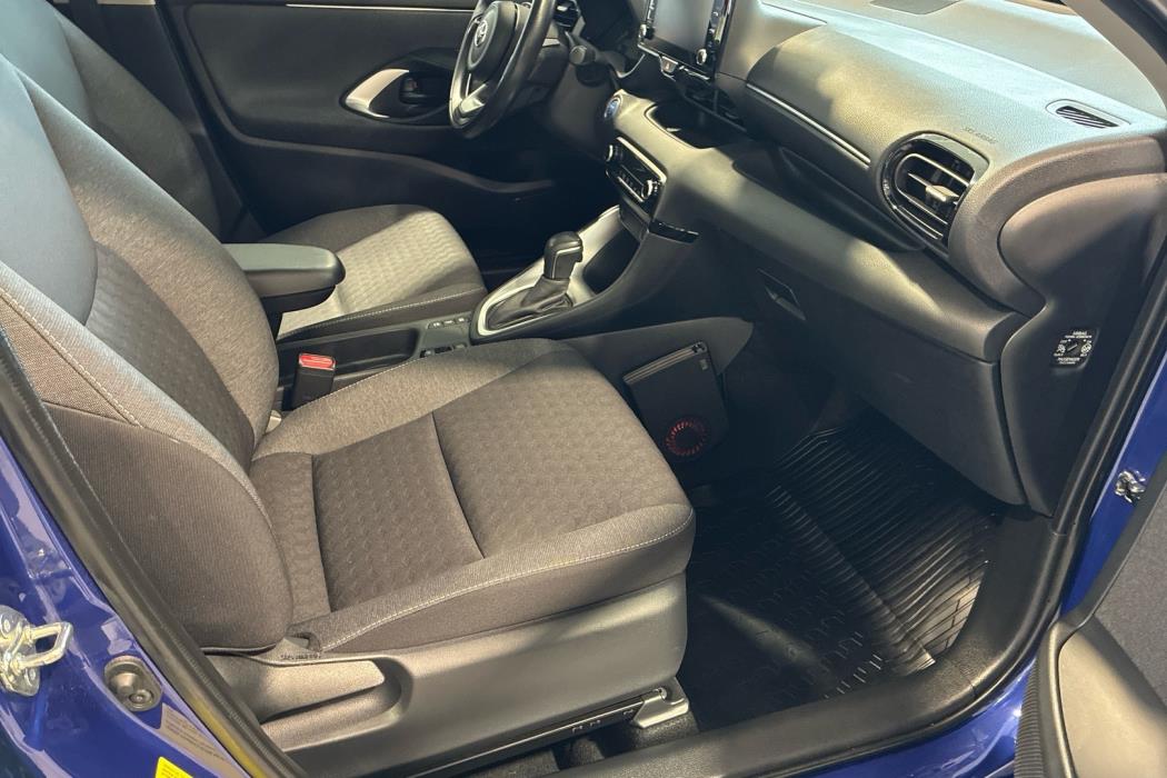 TOYOTA Yaris 2021