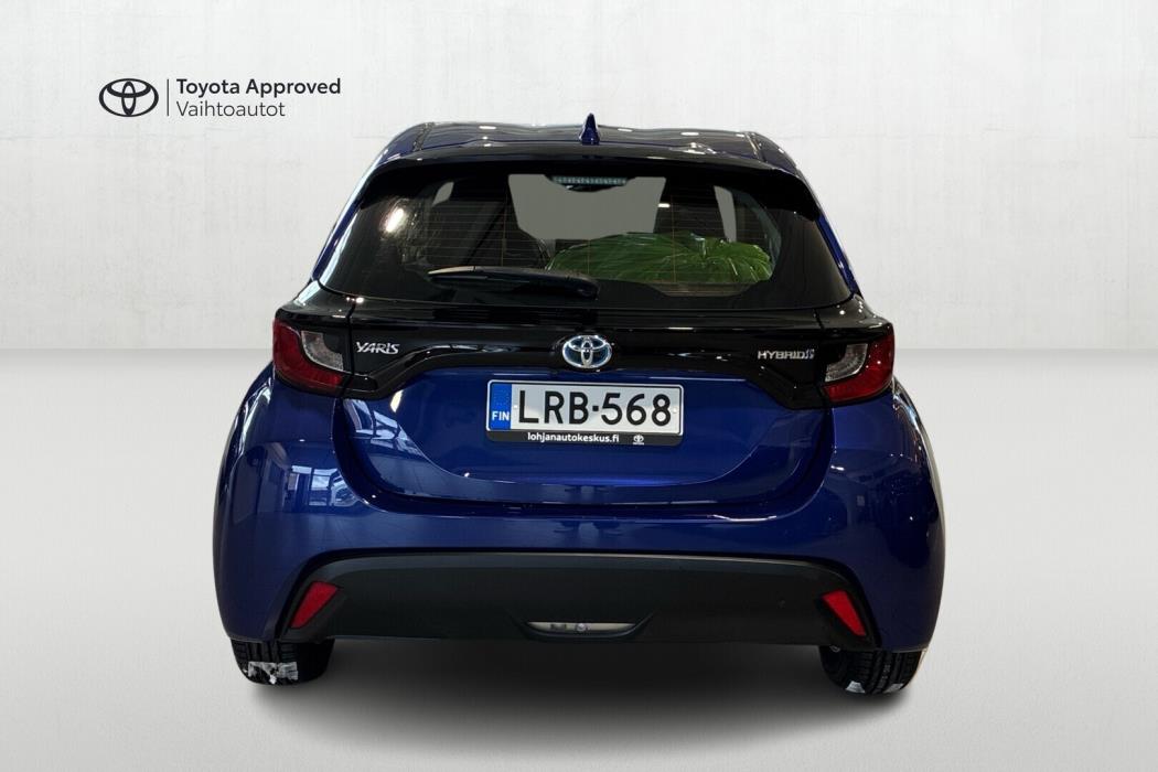 TOYOTA Yaris 2021