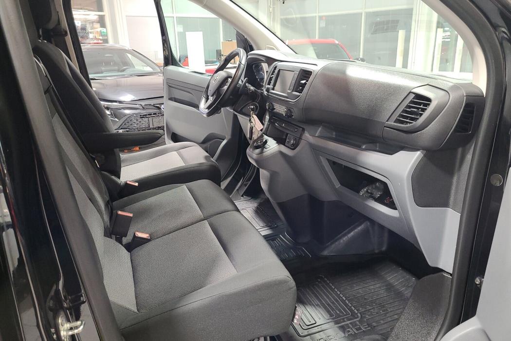 TOYOTA PROACE 2023