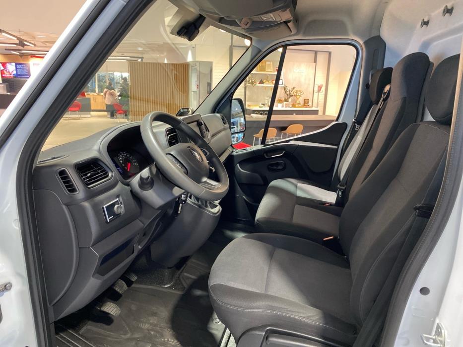 RENAULT Master 2023