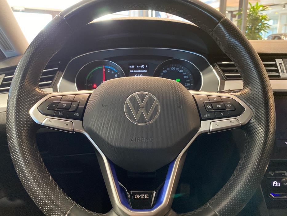 VOLKSWAGEN Passat 2020