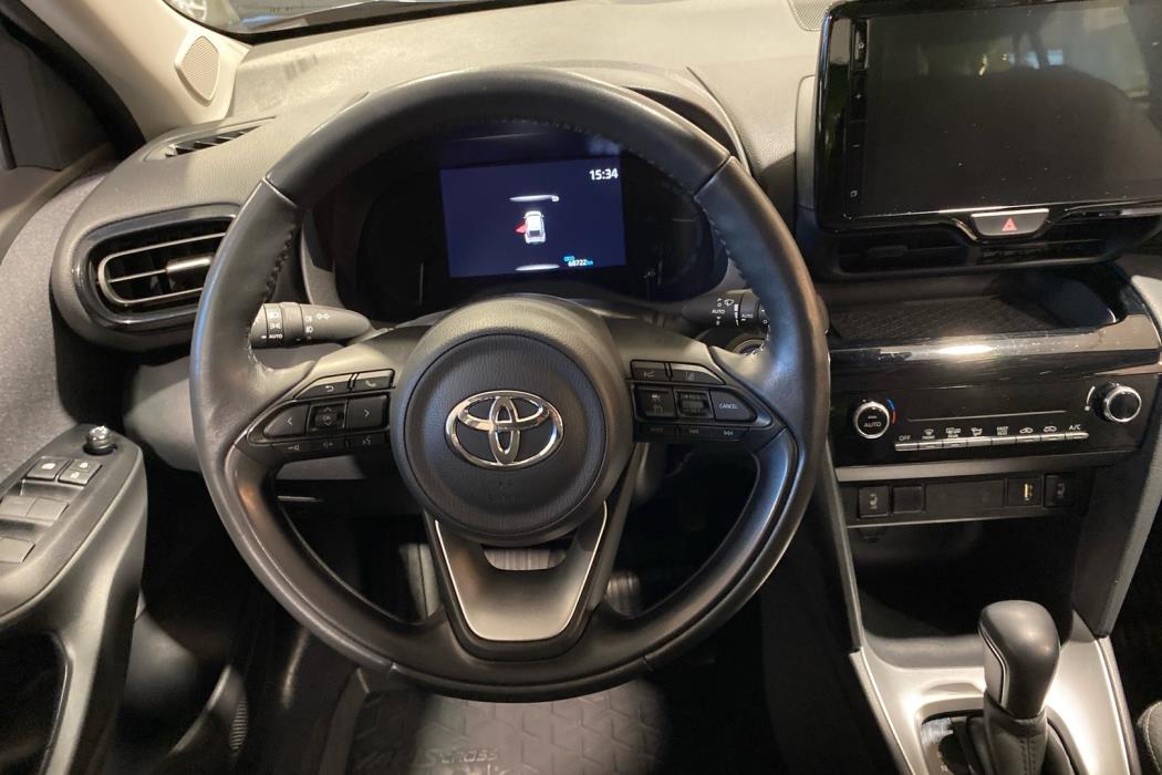 TOYOTA Yaris Cross 2023