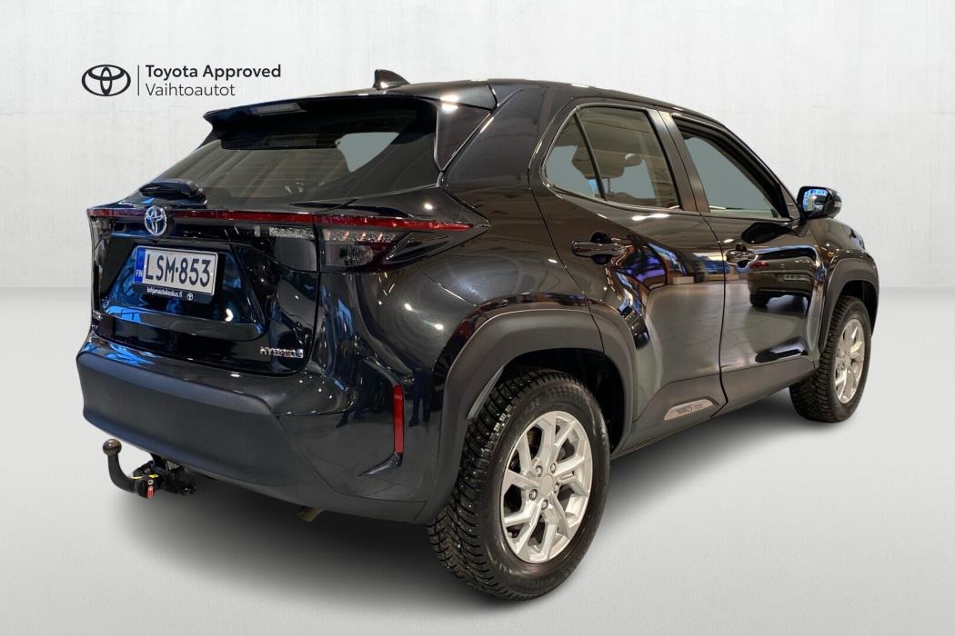 TOYOTA Yaris Cross 2023