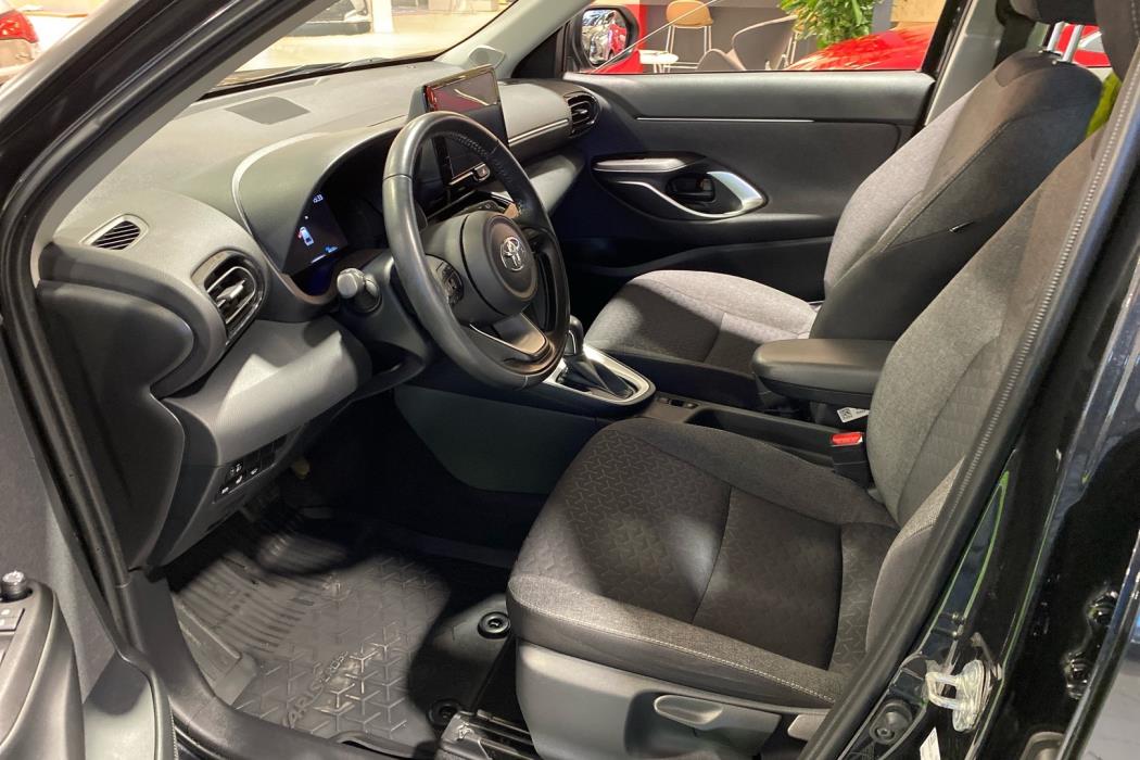 TOYOTA Yaris Cross 2023