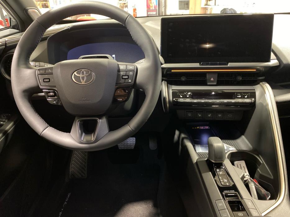 TOYOTA C-HR 2024