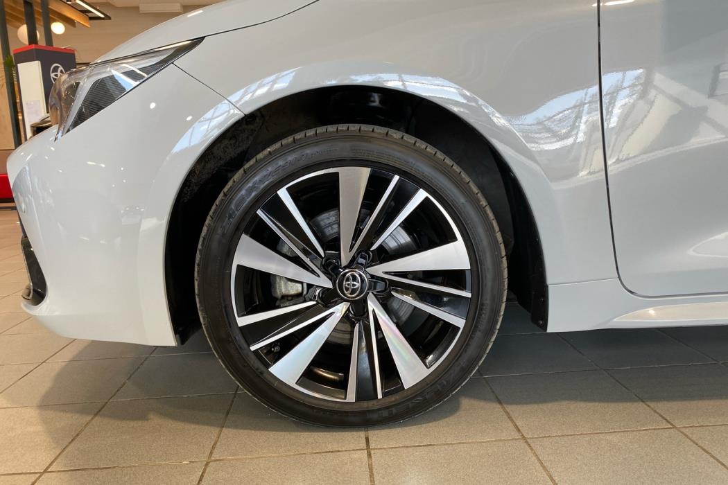 TOYOTA Corolla 2025