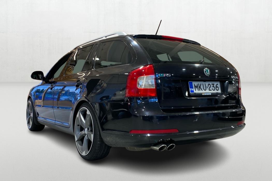 SKODA Octavia 2012
