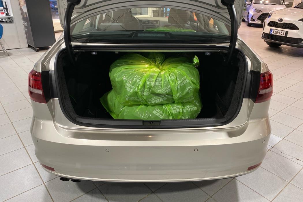 VOLKSWAGEN Jetta 2016