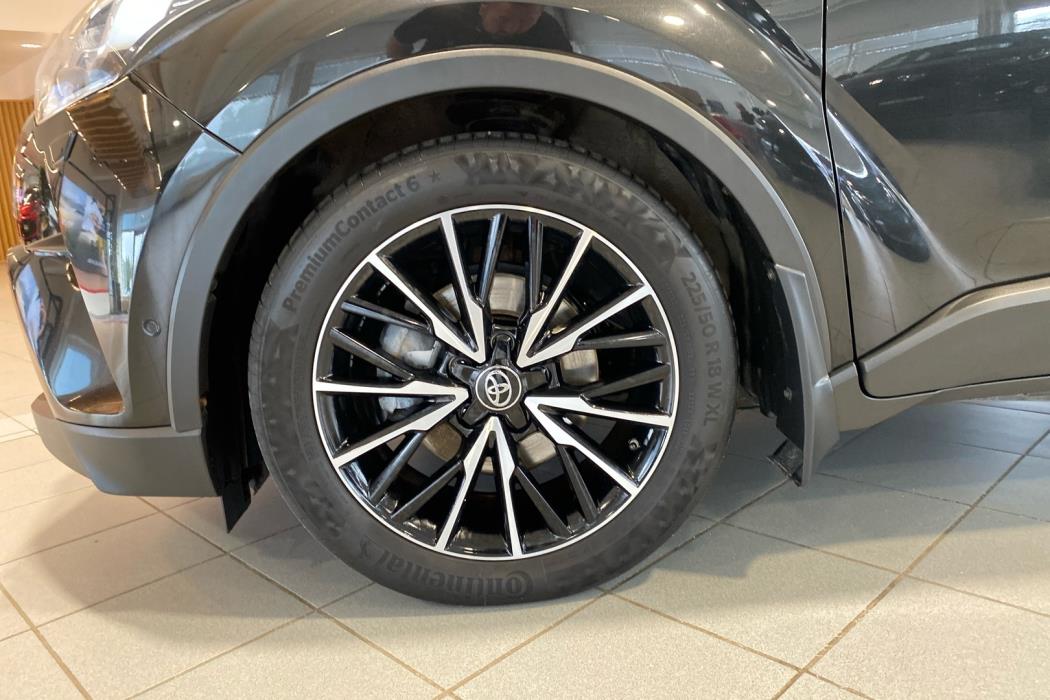 TOYOTA C-HR 2017