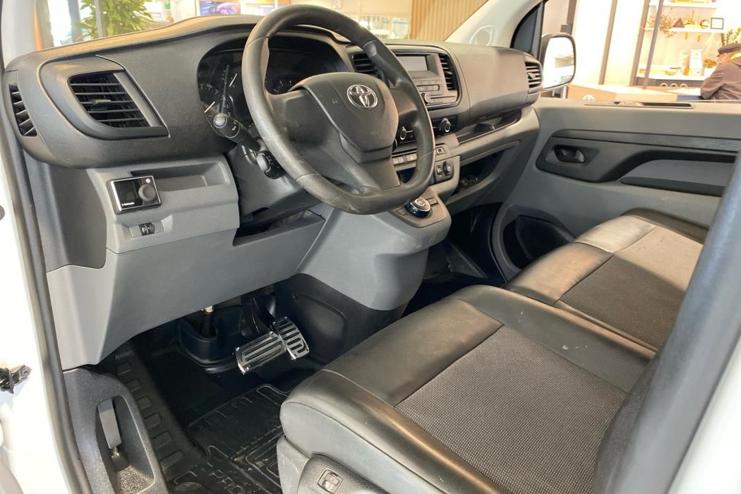 TOYOTA Proace 2017