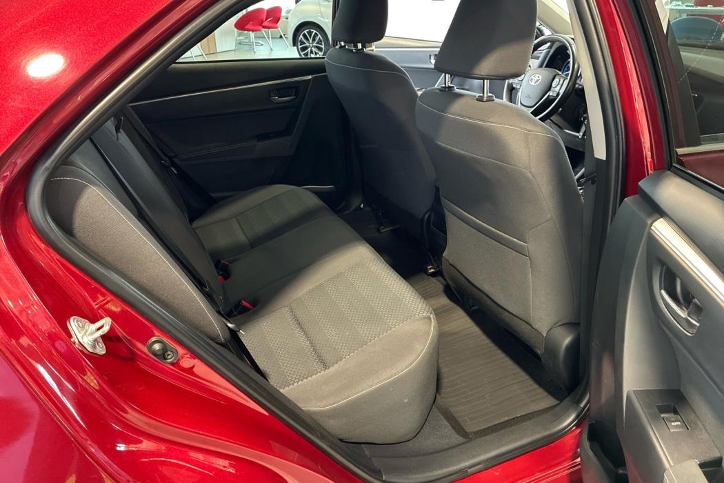 TOYOTA Corolla 2018